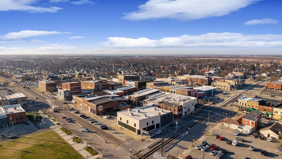 More Photos Of 100 Saint Louis Ave, Seymour Office For Sale