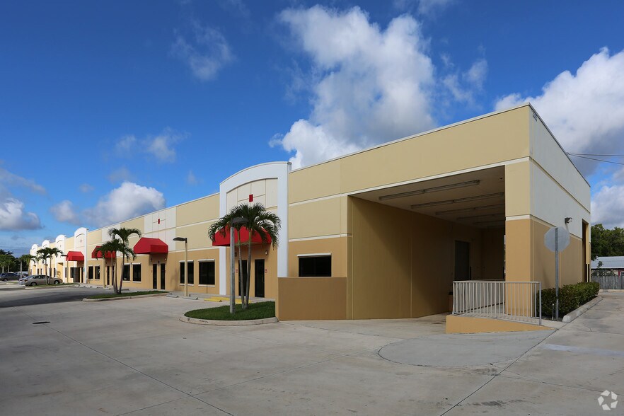 More Photos Of 3395 Lake Worth Rd, Lake Worth Flex For Lease