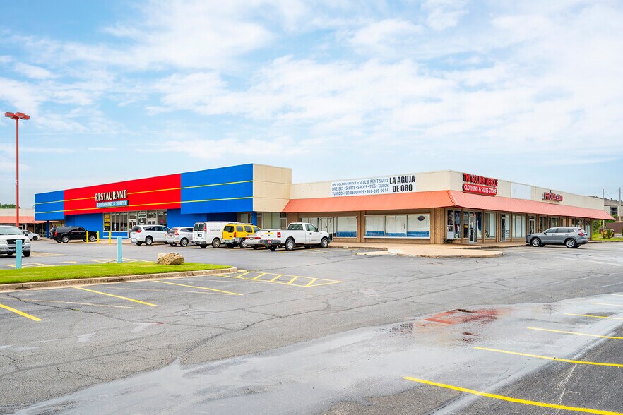 More Photos Of 9122-9142 E 31st St, Tulsa General Retail For Sale
