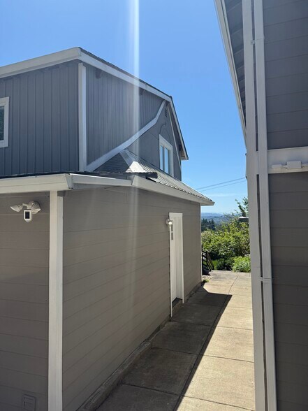 More Photos Of 1505 NW 10th Ave, Camas Multifamily For Sale