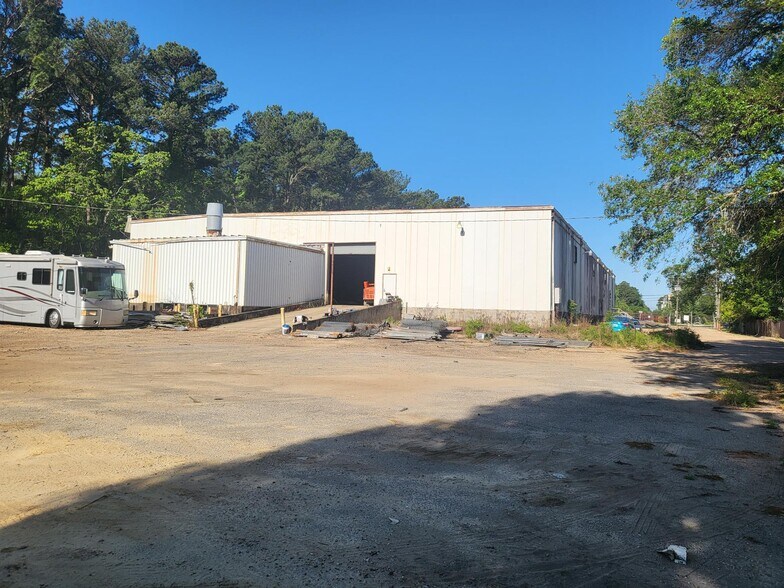 More Photos Of 3957 Dauphin Island Pky, Mobile Warehouse For Lease