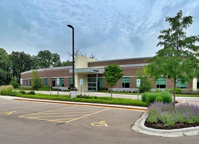 More Photos Of 2102 Freeman Pky, Beloit Medical For Lease
