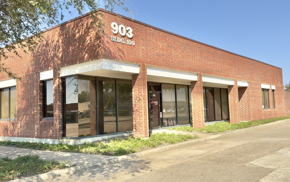Primary Photo Of 903 N Bowser Rd, Richardson Unknown For Lease