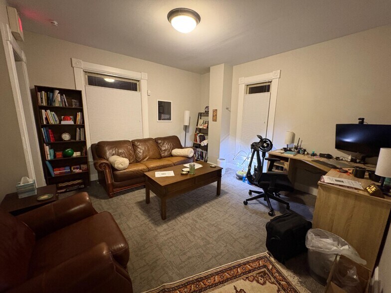 More Photos Of 143 W Saint Clair St, Romeo Medical For Sale