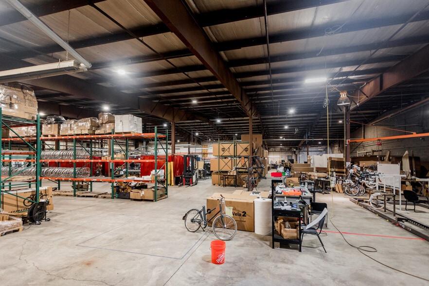 More Photos Of 13639 Elmira St, Detroit Manufacturing For Sale
