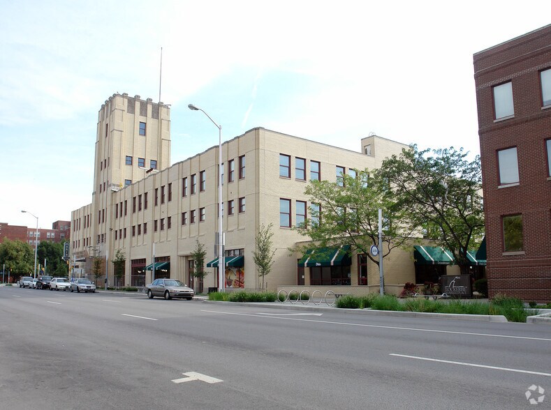 More Photos Of 333 N Alabama St, Indianapolis Office For Lease