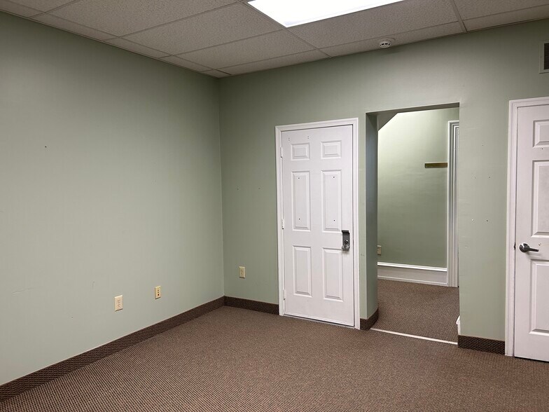 More Photos Of 555 2nd Ave, Collegeville Medical For Lease