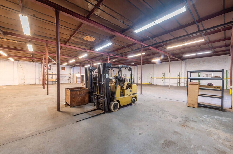 More Photos Of 1839 Ionia St, Jacksonville Warehouse For Lease