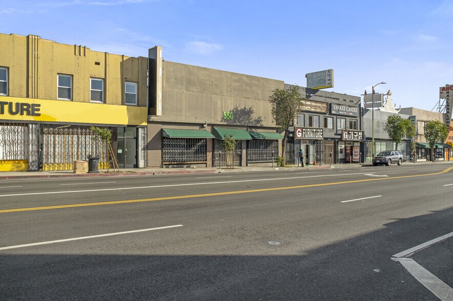 More Photos Of 550 N Western Ave, Los Angeles Storefront Retail Office For Lease