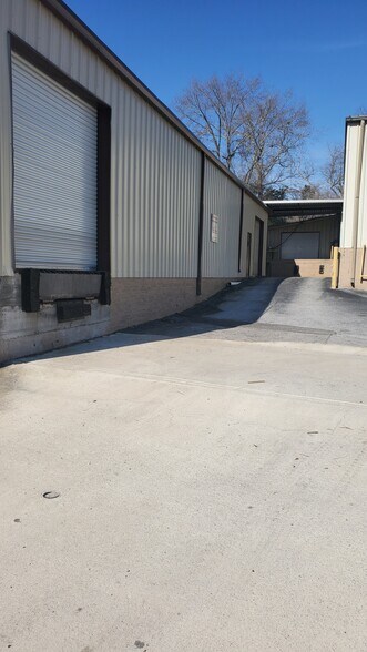 More Photos Of 6221 Monticello Rd, Columbia Warehouse For Lease