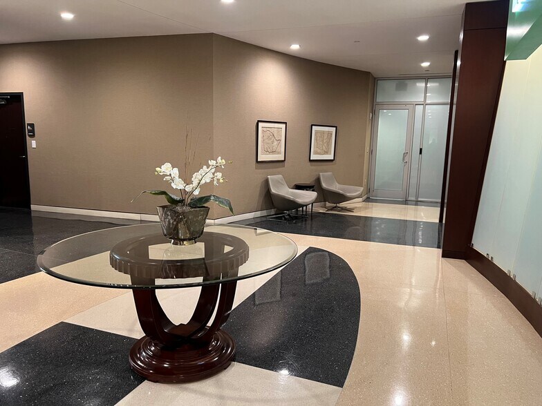 More Photos Of 151 Corley Mill Rd, Lexington Office For Lease