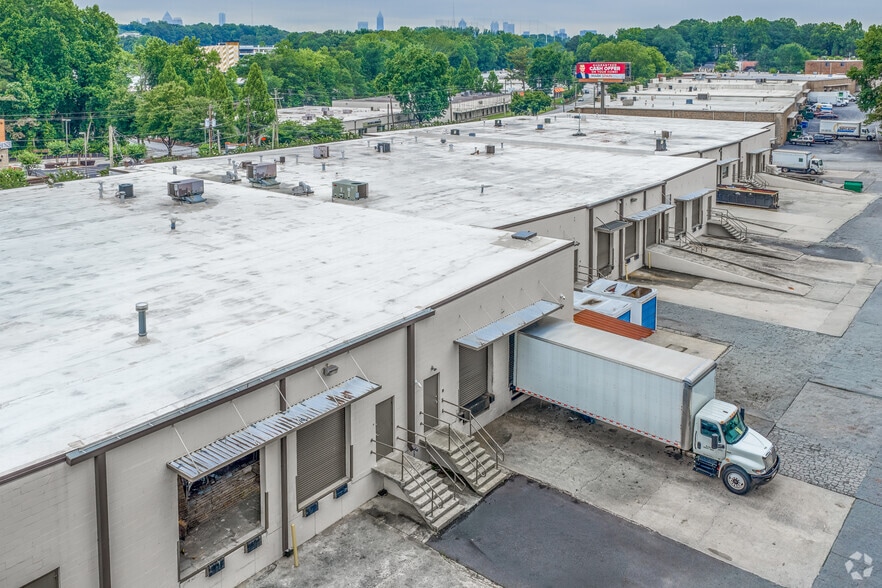 More Photos Of 1450-1468 Chattahoochee Ave NW, Atlanta Warehouse For Lease