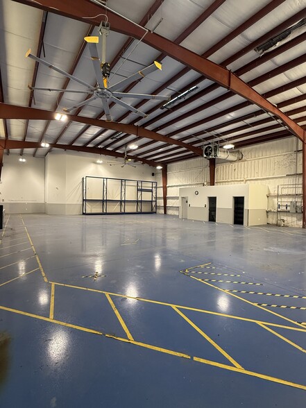 More Photos Of 5 Enterprise Ln, Hilton Head Island Warehouse For Lease
