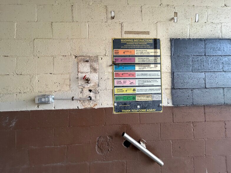 More Photos Of 6421 State Highway 31 E, Murchison Storefront For Sale