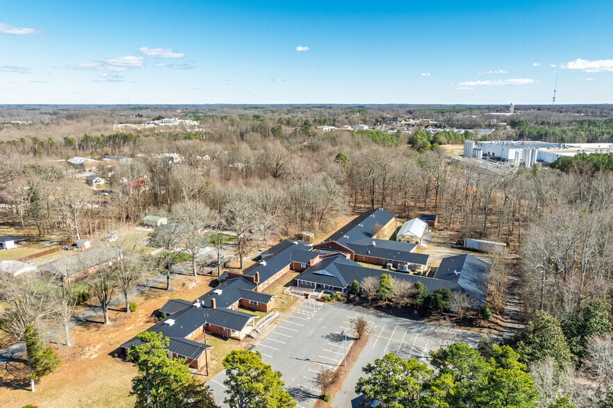 More Photos Of 1007 Howard St, Mocksville Assisted Living For Sale