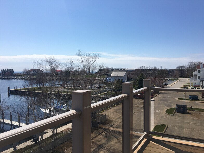 More Photos Of 310 Main St, Frankfort Storefront For Sale