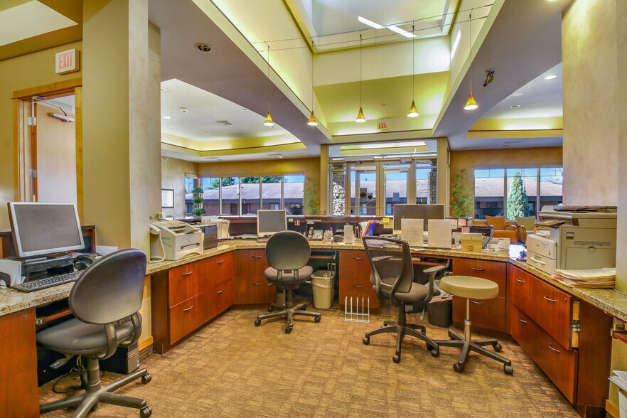 More Photos Of 659 W Hamilton Ave, Eau Claire Medical For Sale