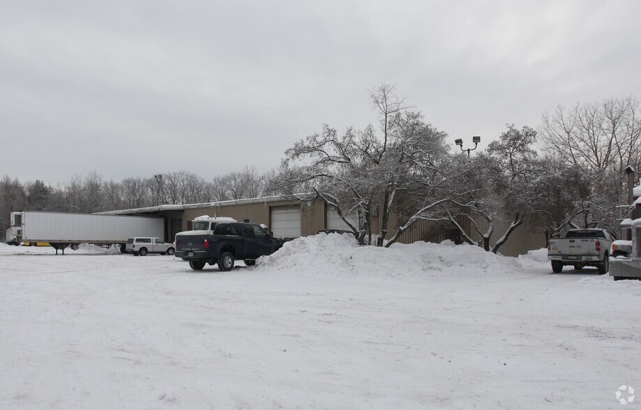 More Photos Of 158 Cordell Rd, Schenectady Warehouse For Lease