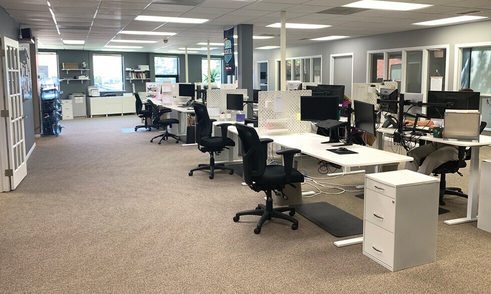 More Photos Of 11235 Davenport St, Omaha Office For Lease