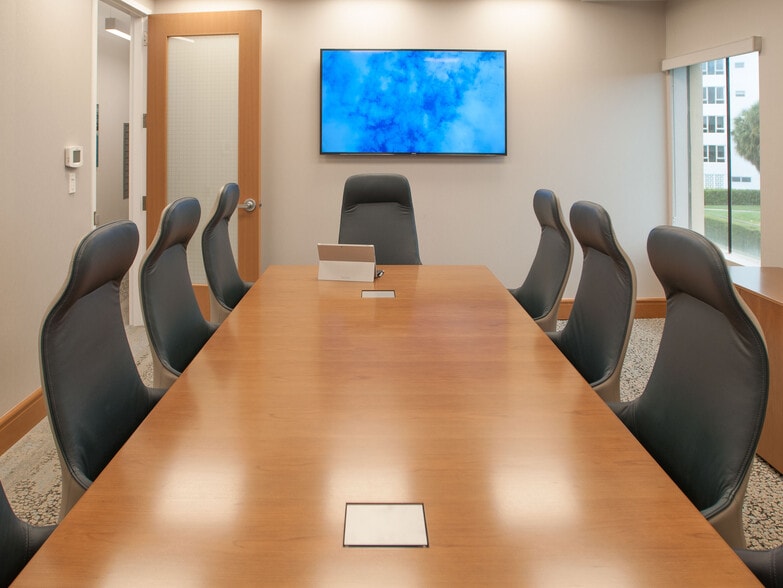 More Photos Of 2875 S Ocean Blvd, Palm Beach Office For Lease