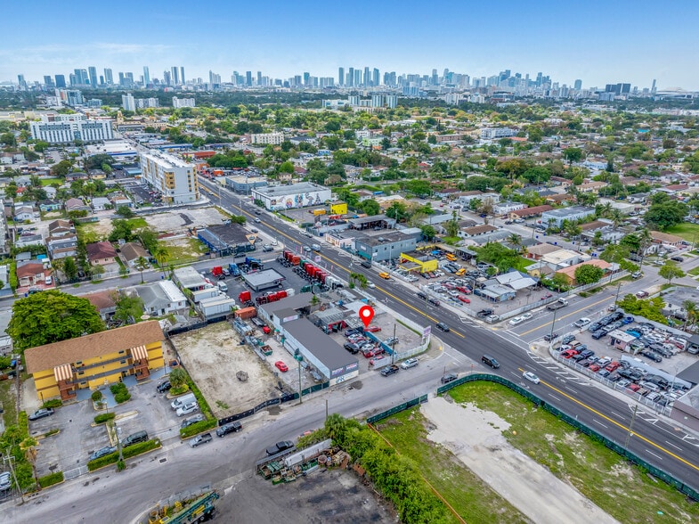 More Photos Of 2395 NW 36th St, Miami Service For Lease