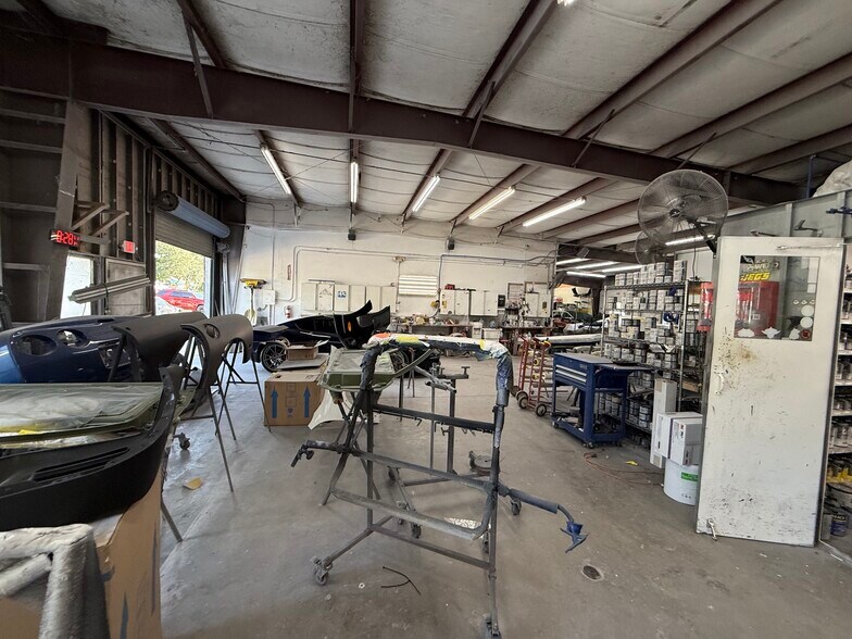 More Photos Of 5508 Benchmark Ln, Sanford Warehouse For Sale