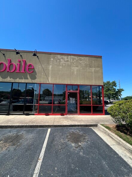 More Photos Of 420 WalMart Way, Dahlonega Freestanding For Lease