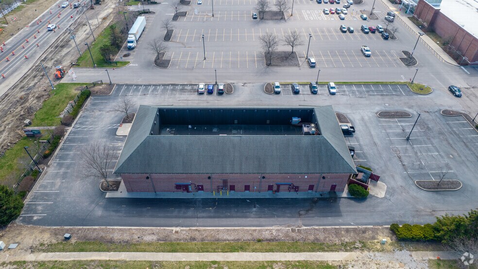 More Photos Of 4865-4955 N Hamilton Rd, Columbus Unknown For Lease