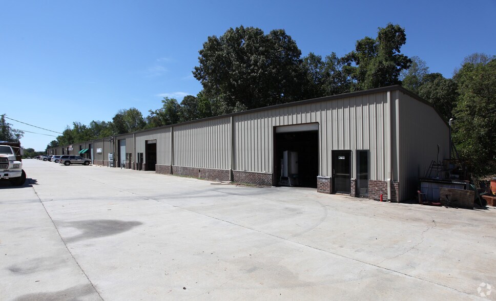More Photos Of 4714-4748 Atlanta Hwy, Flowery Branch Warehouse For Sale