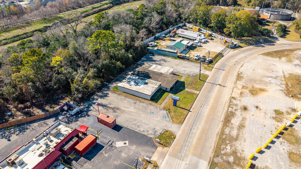 More Photos Of 7030 Bretshire Dr, Houston Medical For Sale