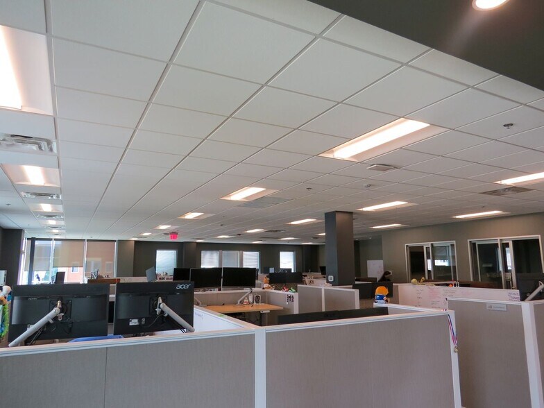 More Photos Of 6740 Rock Spring Rd, Wilmington Office For Lease