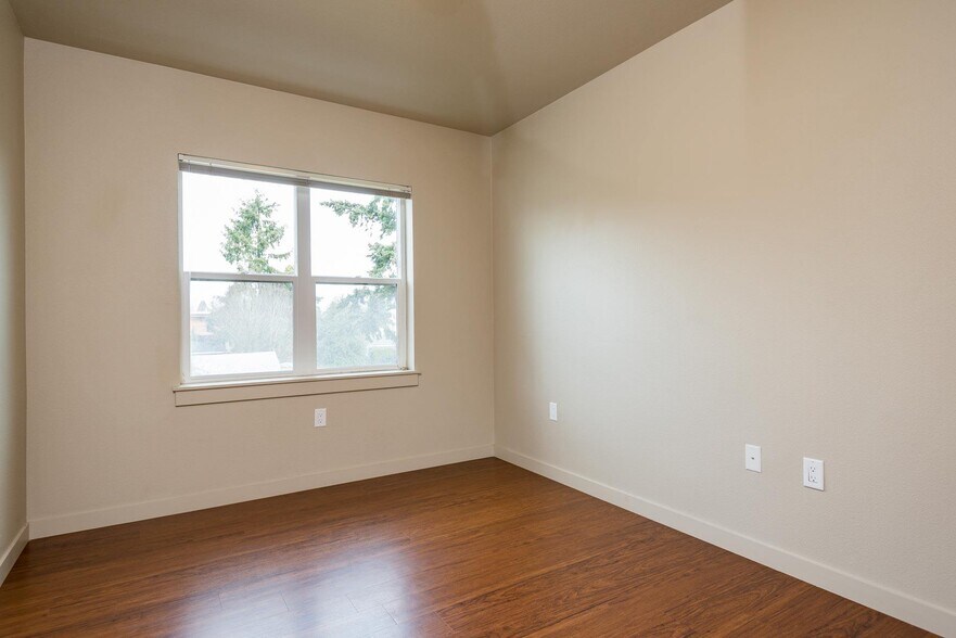 More Photos Of 4419-4439 NE Fremont St, Portland Apartments For Sale