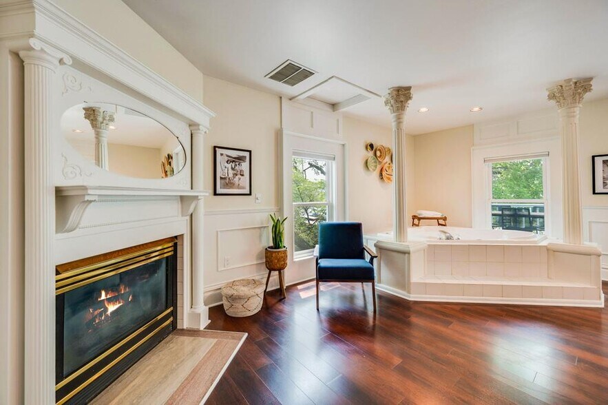 More Photos Of 219 Kentucky St, Sturgeon Bay Specialty For Sale