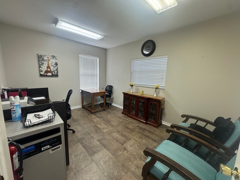 More Photos Of 3212-3214 Hillsdale Ln, Kissimmee Medical For Lease