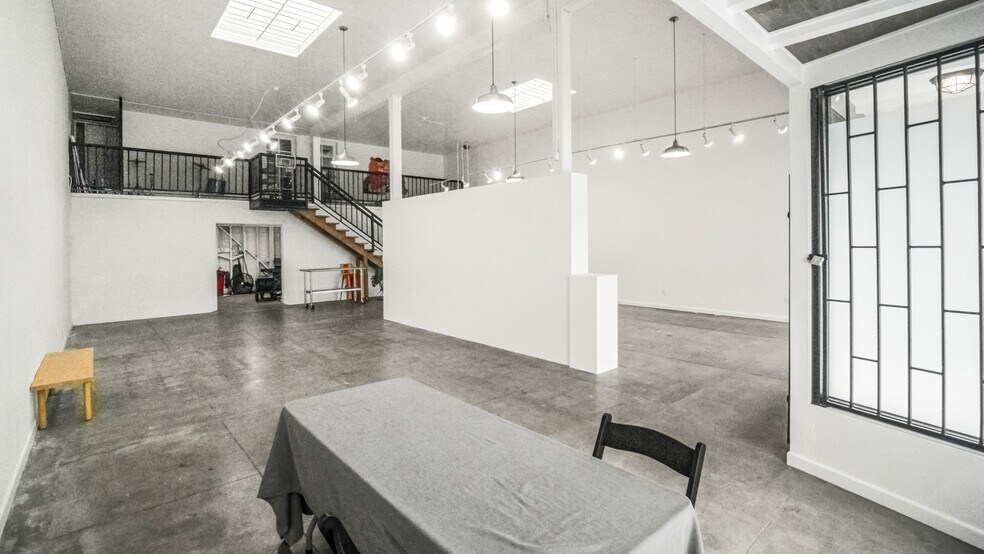 More Photos Of 1736-1738 E 7th St, Long Beach Storefront For Sale