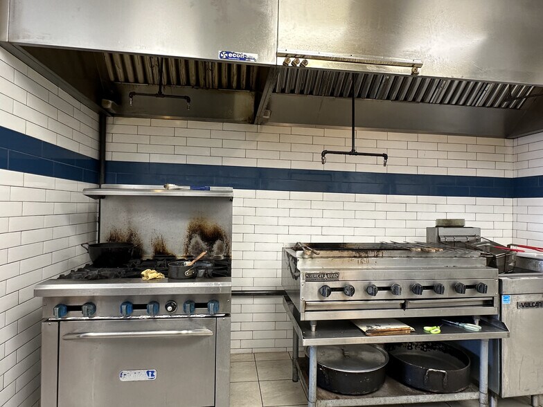 More Photos Of 733 N Mountain Ave, Upland Restaurant For Lease
