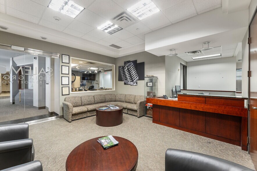 More Photos Of 6400 N Belt Line Rd, Irving Office For Sale