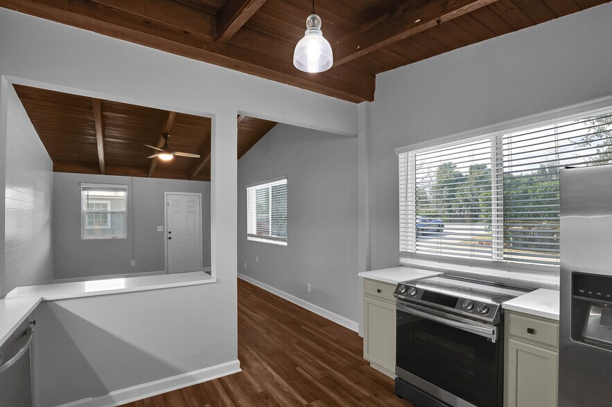 More Photos Of 1813 Seminole Rd, Atlantic Beach Multifamily For Sale