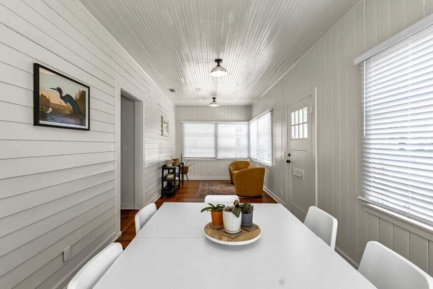 More Photos Of 372 Ahern St, Atlantic Beach Loft Creative Space For Sale