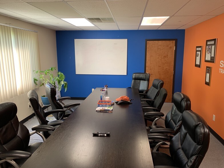 More Photos Of 7 Church Rd, Hatfield Office For Sale