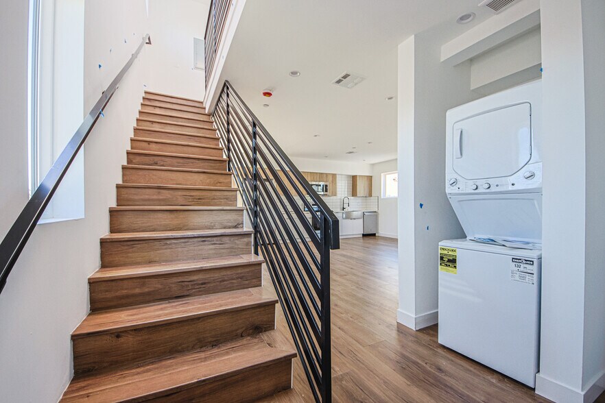 More Photos Of 6421 Troost Ave, North Hollywood Apartments For Sale