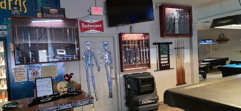 More Photos Of 601b S Railroad Blvd, Mccomb General Retail For Sale