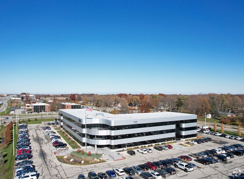 More Photos Of 10585 N Meridian St, Indianapolis Office For Lease