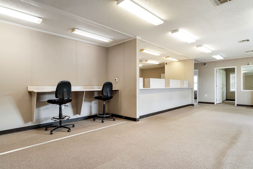 More Photos Of 5674 AL Highway 68, Collinsville Bank For Sale