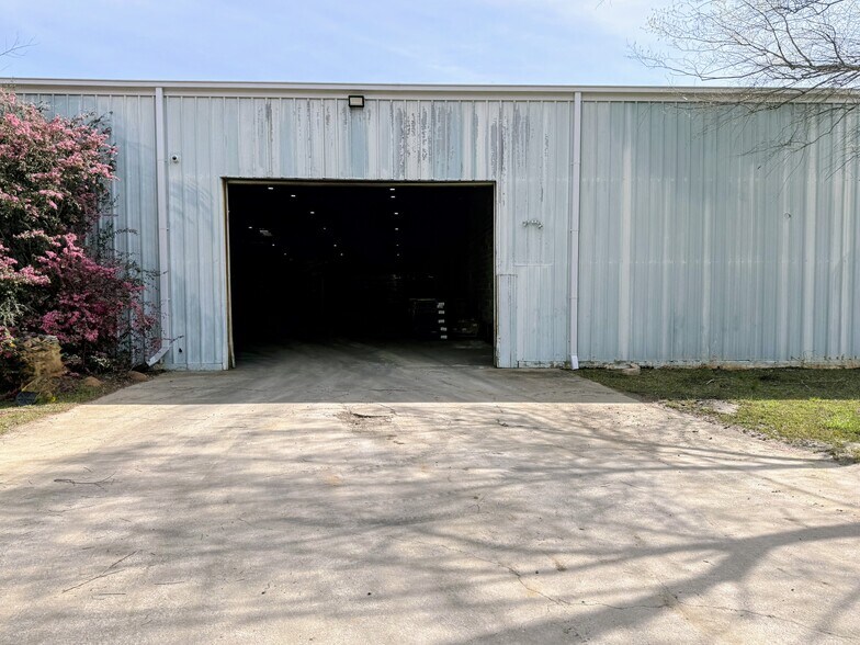 More Photos Of 718 Carwellyn Rd, Abbeville Warehouse For Sale
