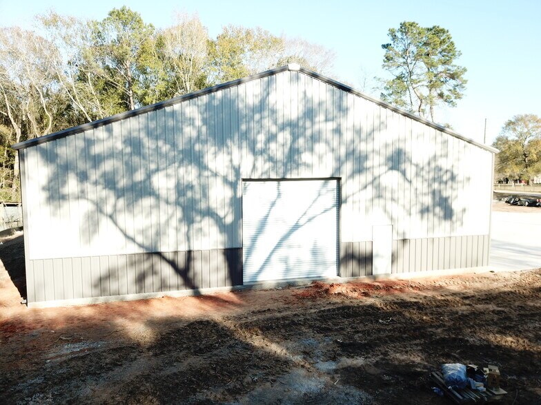 More Photos Of 139 Wade Cir W, Conroe Industrial For Sale