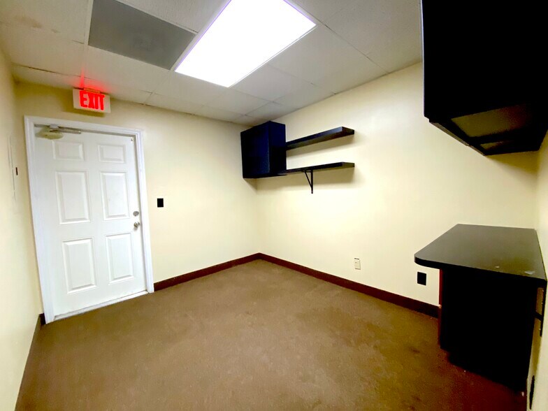 More Photos Of 901 E Oak St, Kissimmee Medical For Lease