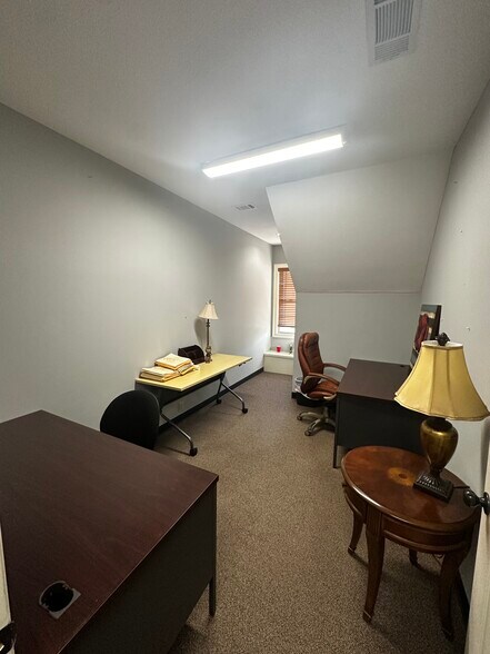 More Photos Of 505 Avalon Way, Brandon Office For Sale