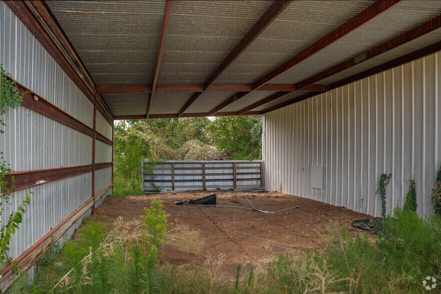 More Photos Of 20231 Pleasanton Rd, San Antonio Trailer Camper Park For Sale