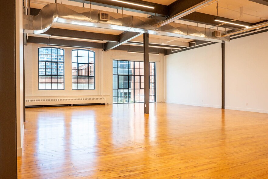 More Photos Of 219 Dufferin St, Toronto Unknown For Lease